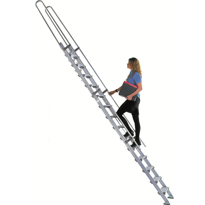 Echelle simple droite S15/2 avec marches plates et garde-corps de 11 marches hauteur de 3 m Echelle simple droite S15/2 avec marches plates et garde-corps de 11 marches hauteur de 3 m