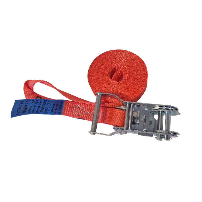 Sangle d'arrimage rouge de 4.5 m avec rachet Sangle d'arrimage rouge de 4.5 m avec rachet