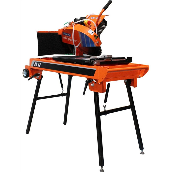 Scie Norton Clipper CM 43 - moteur électrique 220 volt mono avec disque de coupe Scie Norton Clipper CM 43 - moteur électrique 220 volt mono avec disque de coupe
